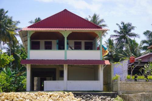 Nias Bed & Breakfast | Endi Losmen