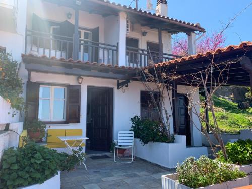 Agios Ioannis House | Endless Blue Maisonette