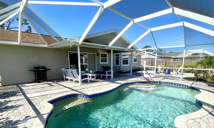Grove City House | Englewood 2861 - Relax & Soak Up The Sun!