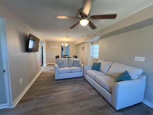 Englewood South House | Englewood Beach Bungalow