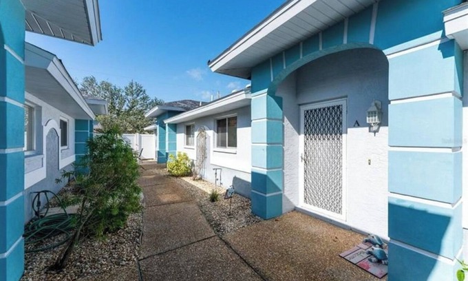 Englewood South Villa | Englewood condo w/Garage near Manasota Beach