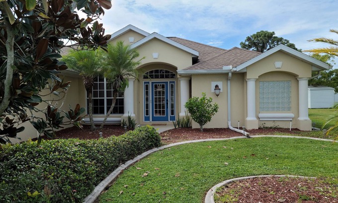Englewood South House | Englewood, FL 2 bedroom home with heated pool