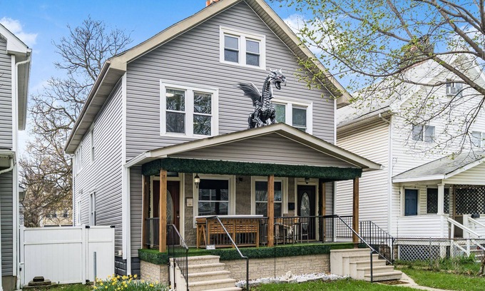 Weinland Park House | English Court Barcade: OSU home in Weinland Park/Short North