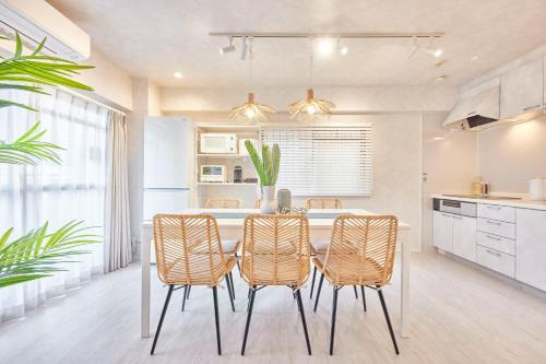 Naniwa Apartment | eni namba west