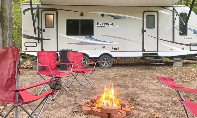 Grand Rapids RV Rental | Enjoy 2019coach camper on beautiful Pokegama lake Relax and enjoying the nature!