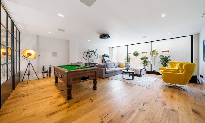 Palace Riverside House | Enjoy 4 floors of modern luxury nr River Thames