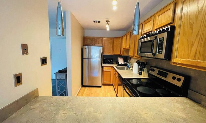 Elkins Park Apartment | Enjoy a comfortable stay in this cozy 1-bedroom apartment in Elkins Park, PA