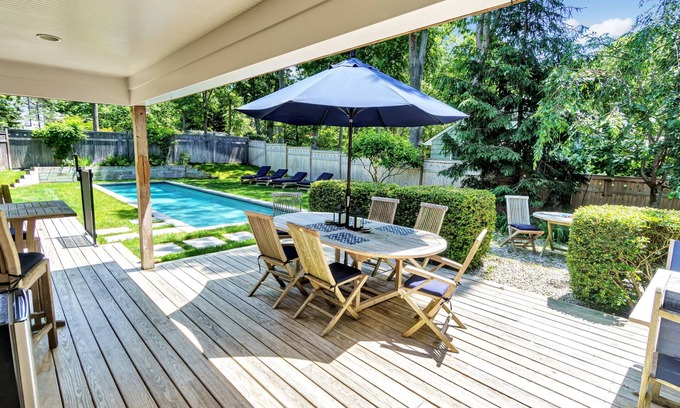 Sag Harbor House | Enjoy a lovely summer retreat in Sag Harbor Village, 1 mile to Main Street