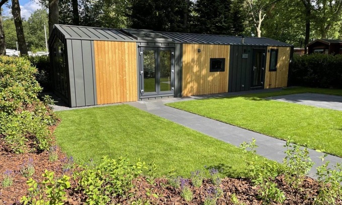 Lieren House | Enjoy a relaxing holiday in a modern Cozy Chalet in the most beautiful location in the Veluwe.
