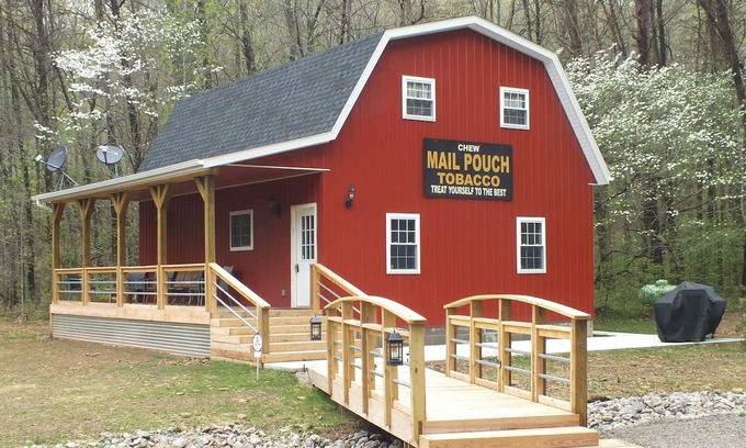Peebles Cabin | Enjoy a Secluded Amish-Built Cabin with Pond & Firepit on 6 Private Acres