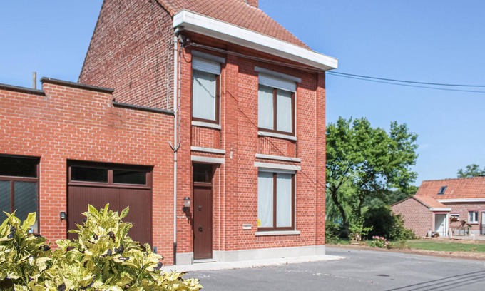 Geluveld House | Enjoy a varied vacation with family and friends in this cozy and fully furnished vacation home in Zo