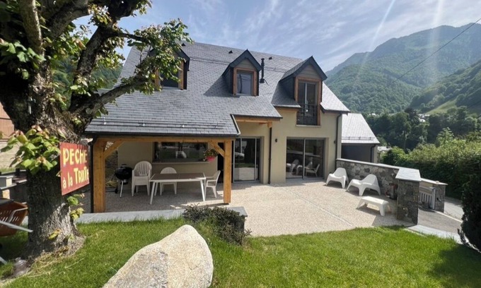 Cauterets Ski Chalet | Enjoy an unforgettable stay at Chalet de Catarrabes beautiful views &Cocooning