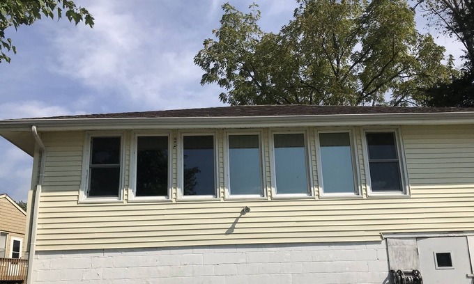 Gravois Mills House | Enjoy hunting and fishing Or just relax and enjoy the lake and relax