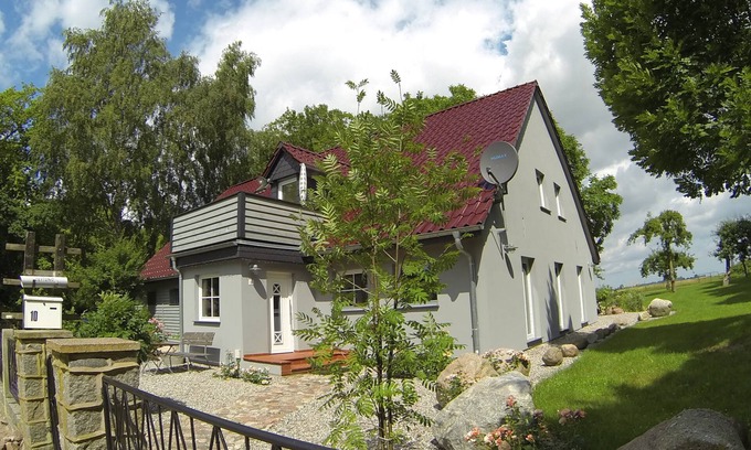 Poseritz Apartment | Enjoy Rügen in peace and quiet, great location for cycling tours, close to the water