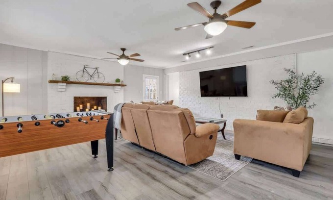 Pooler House | Enjoy Savannah 3BR w/King Bed