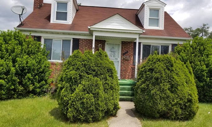 Lochearn House | Enjoy the 2 Bedroom Basement Apartment with Kitchen and a Full Bathroom