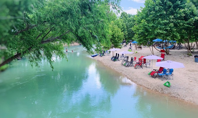Prairie Lea Cabin | Enjoy the beautiful San Marcos River in this new, nice and comfy cabin!