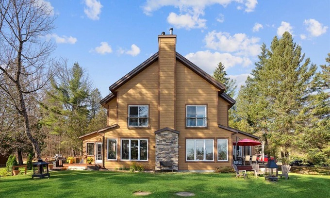 Lachute Ski Chalet | Enjoy The Laurentians all year round!