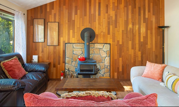 Hoodsport Cabin | Enjoy the Olympic National Forest From Chinook Nook