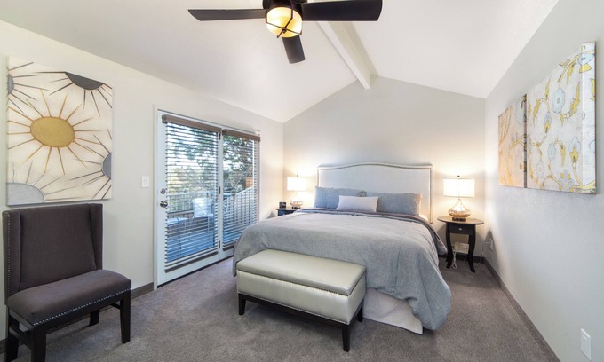 Redmond House | Enjoy the Perks! With Outdoor Pool, Free Parking, Recreational Activities!