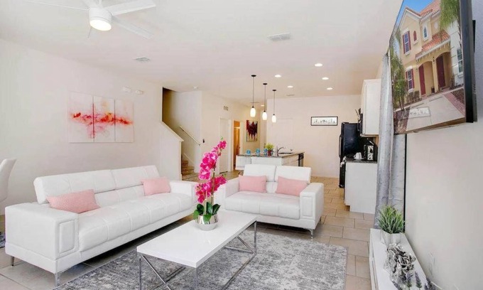 Loughman House | Enjoy the private view from your lovely pool area!