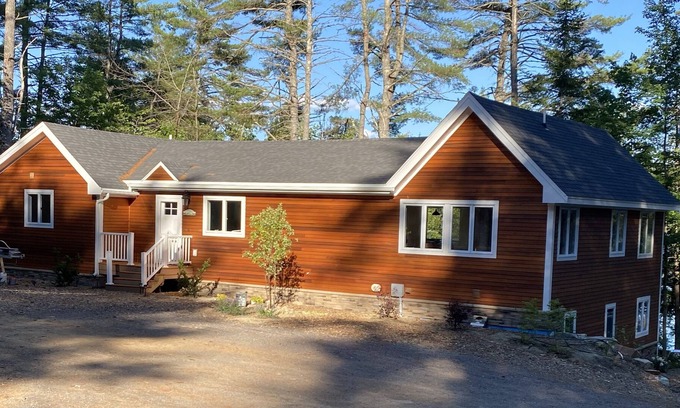 Mount Vernon House | Enjoy the quiet lakes of Maine this summer!