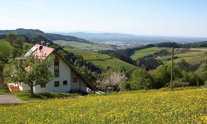 Horben Apartment | Enjoy the wonderful panoramic view of Freiburg and the Kaiserstuhl