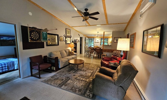 Kingsley House | Enjoy theTraverse City area lakes, rivers, wineries, trails and seclusion here!