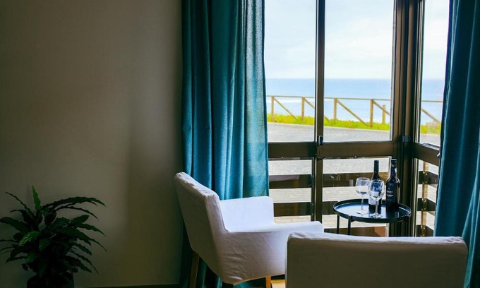 Consolacao Apartment | Enjoy VIEW apartment - ocean, surf, beach, eat & work