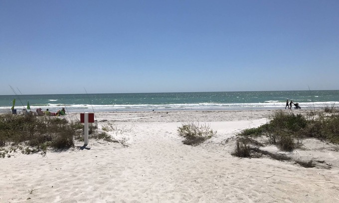 Indian Shores Condo | Enjoy white sand, amazing sunsets in a beautiful, comfortable, renovated condo