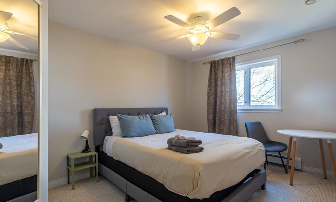 Halifax House | Enjoy your elegant and spacious townhouse in Halifax.