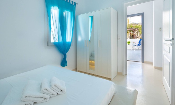 Karystos Apartment | Enjoy your stay at Karystos Villas with a wonderfull view over the sea!