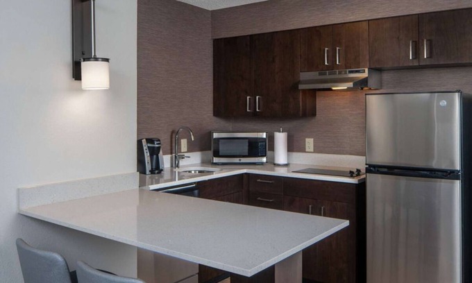 Fairfax Apartment | Ensuring a Very Comfortable & Memorable Stay! Free Breakfast, Pets Allowed!