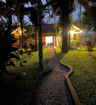 Entebbe House | Entebbe gardens holiday home