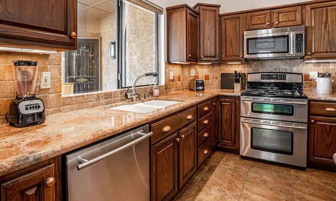 Arabian Views Cottage | Entertainers Dream in Scottsdale W/pool and Games!