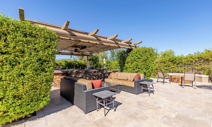 Pinnacle Peak House | Entertainers Dream - Resort Backyard with Mountain Views!