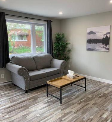 Waterloo Apartment | ENTIRE 1 BEDROOM APARTMENT DOWNTOWN - u4
