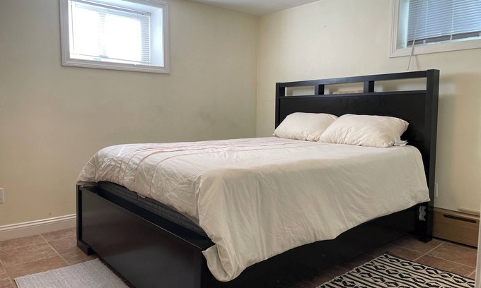 Nonantum House | Entire 1BR in Newton AC Parking Walk to Shops