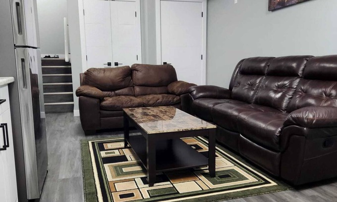 Saskatoon House | Entire 2 Bedrooms Basement Suite. Close to Airport and Parks