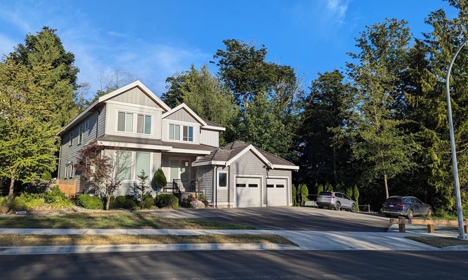 Fleetwood House | Entire 2BR Forest Home