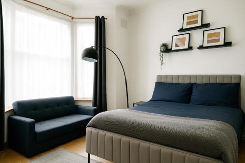 Edmonton Apartment | Entire 3 Bedroom Home With Garden In London