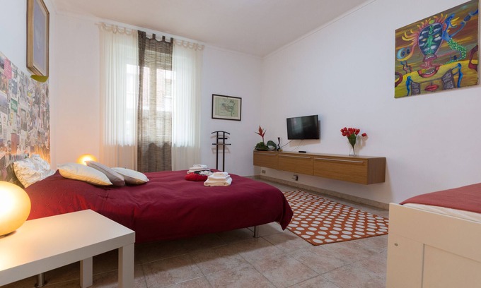 Parella Apartment | Entire apartment with car parking in the yard, 3 min from the pyramids
