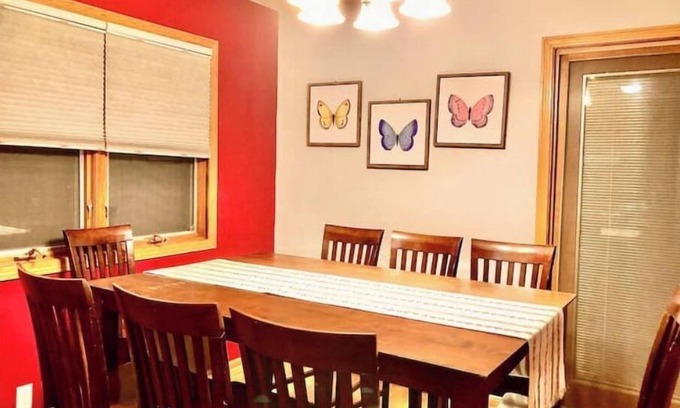 Lincoln House | Entire beautiful home: 5BR/3BA with 2 king beds