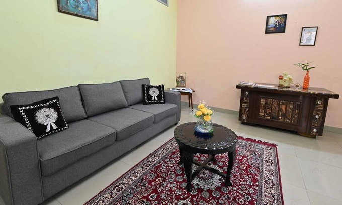 Bhopal House | Entire Bunglow with 24x7 caretaker/Cook Bhumi Homestay Bed N Breakfast