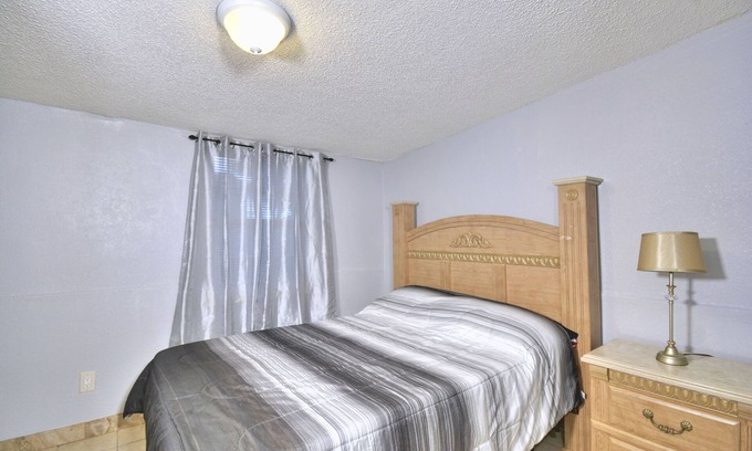 Biggs Field House | Entire Home Centrally Located Near Bel Air unit 3