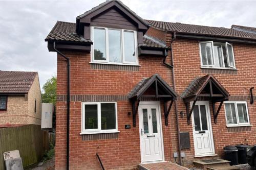 New Forest District House | Entire Home close to Peppa Pig World & New Forest