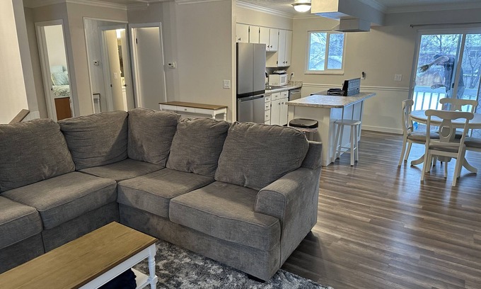 Riverton House | Entire Home - Family/Kid/Pet Friendly - Yard - Happy Place!