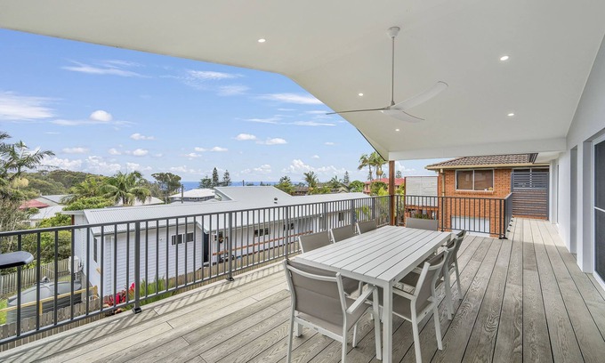 Mid North Coast Waterfront House | Entire home in Bonny Hills, Australia
