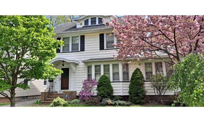 Rochester House | Entire home in quaint neighborhood -walk to restaurants and close to everything!