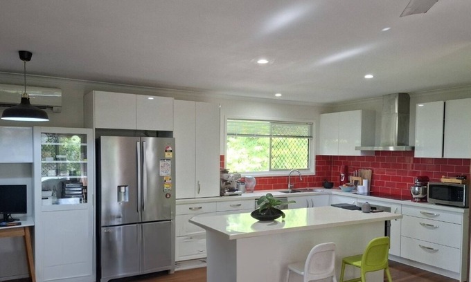 Holland Park West House | Entire house in Holland Park West